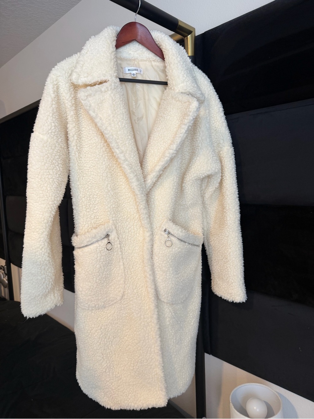 Missguided + Cream Teddy Coat with Zip Pocket Detail